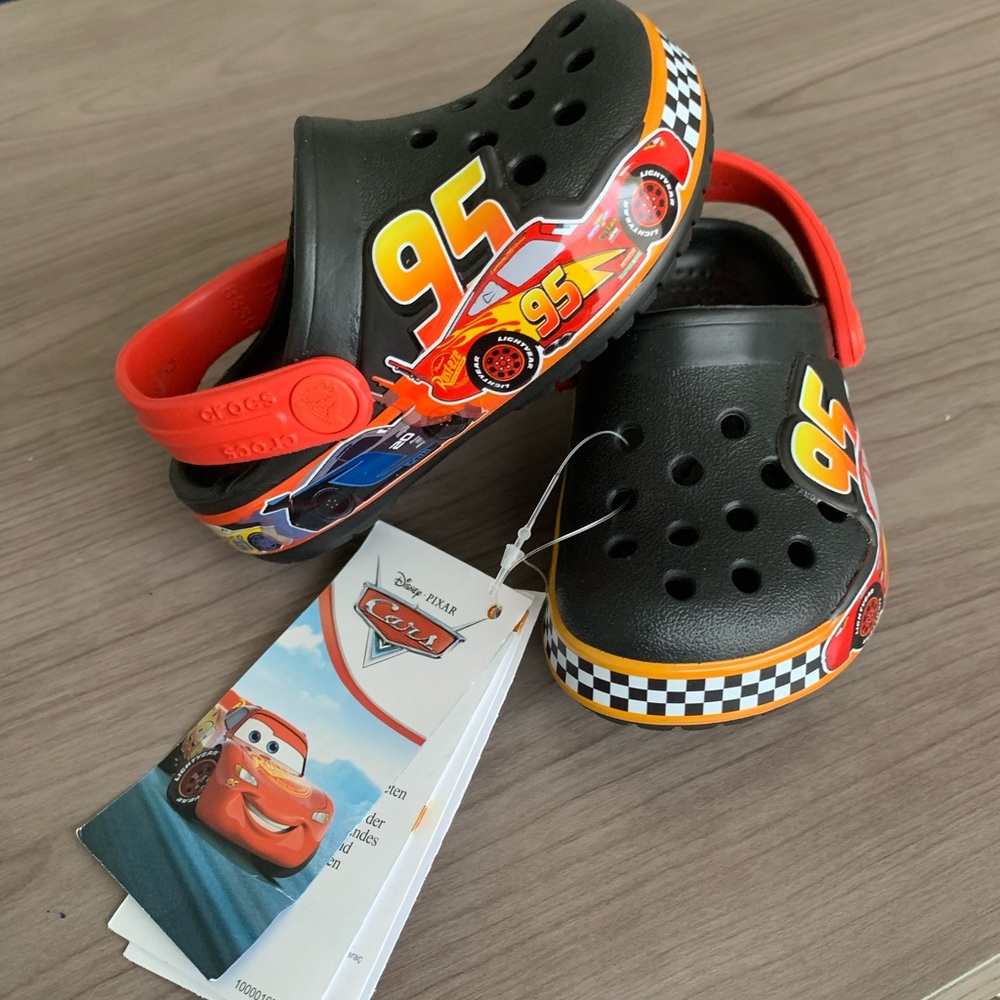 Pixar Cars / Lightning McQueen Crocs - Sz 5 (toddler) NWT